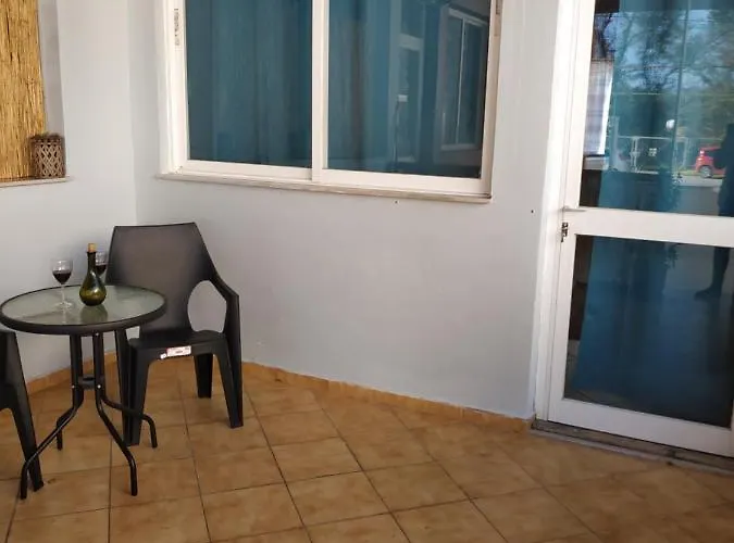 Letty's - With Free Gym Membership * Mesongí